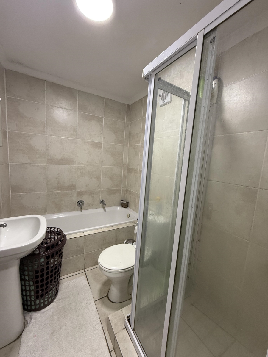 To Let 2 Bedroom Property for Rent in Guldenland Western Cape